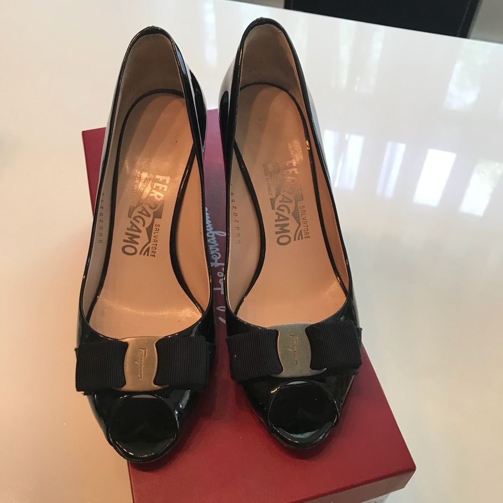 Ferragamo heels size 5.5B